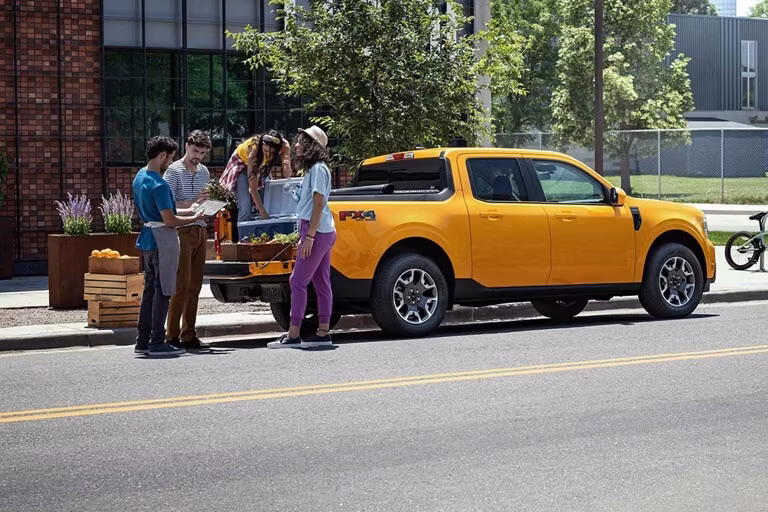 2026 Ford Maverick® XL 2.5-Liter FHEV - Image 10