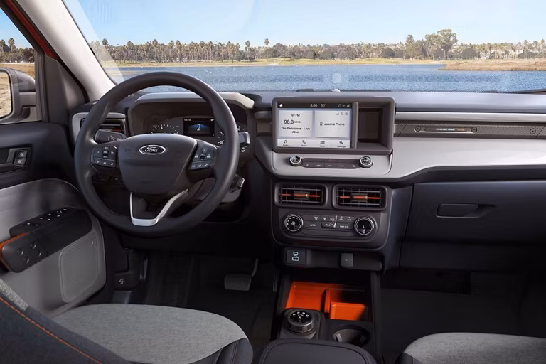 2025 Ford MAVERICK® XLT 2.5-liter FHEV - Image 9