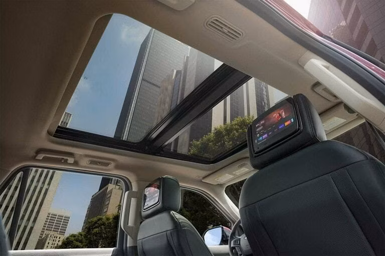 2025 Ford 2024 Expedition® Platinum® (4x2/4x4 Expedition) - Image 10