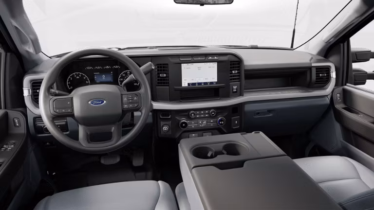 2026 Ford F-350® XLT 7.3L 2-Valve PFI V8 Gas SuperCab 4X2/4X4 - Image 6