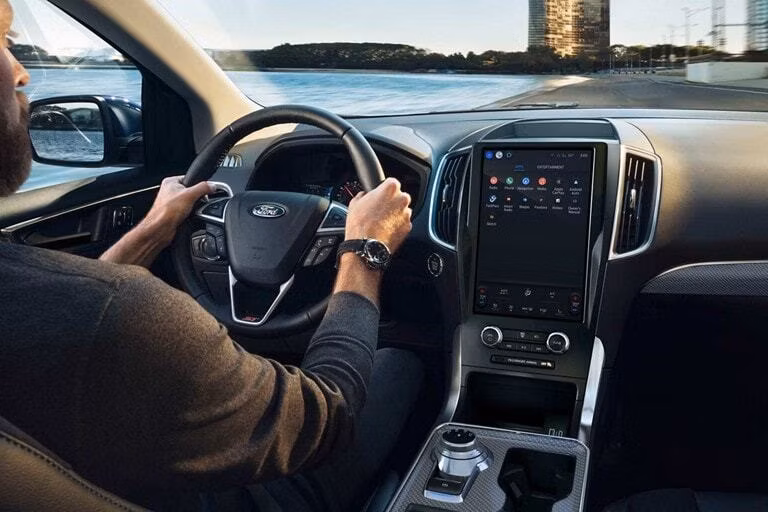 2025 Ford 2024 Edge® Titanium - Image 9