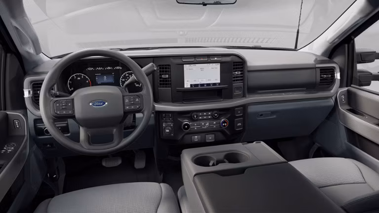 2025 Ford 2024 Super Duty® F-250® XLT 6.8-litre V8 Regular Cab 4x2/4x4 - Image 7