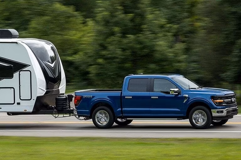 2025 Ford 2024 F-150® XL 2.7L EcoBoost® V6 Regular Cab 6.5-ft Styleside 4x4 - Image 9