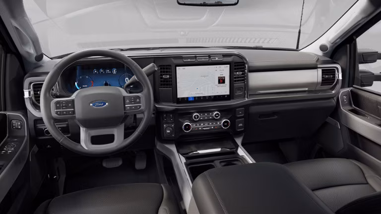 2025 Ford 2024 Super Duty® F-350® LARIAT 6.8-litre V8 Regular Cab 4x2/4x4 - Image 7