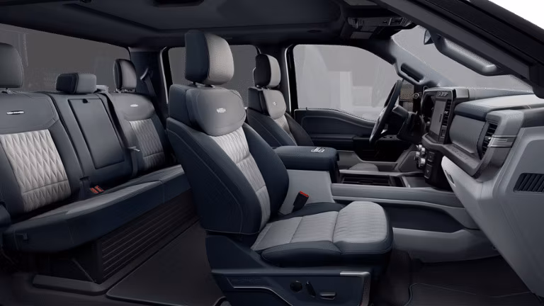 2025 Ford 2024 Super Duty® F-350® Limited 6.8-litre V8 Super Cab 4x2/4x4 - Image 2