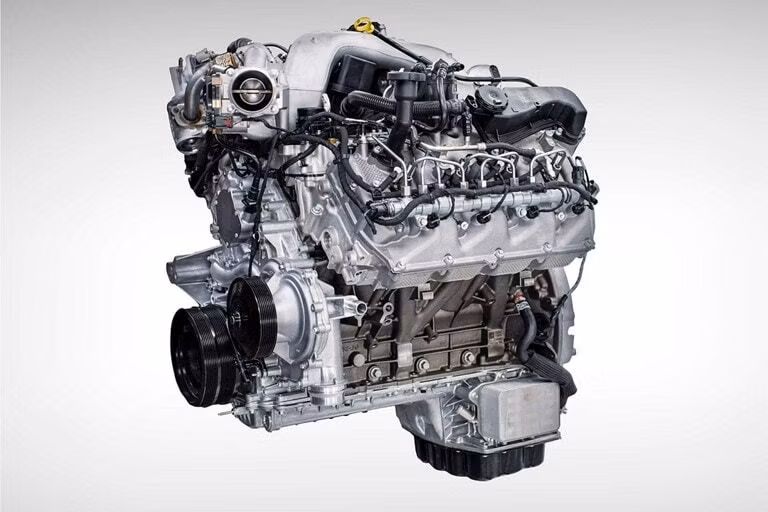 2025 Ford 2024 Super Duty® F-350® Limited 6.7L Power Stroke® V8 Turbo Diesel Super Cab 4x2/4x4 - Image 5