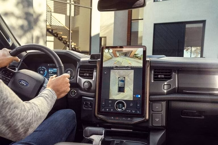 2025 Ford 2024 F-150 Lightning® XLT SuperCrew® 4x4 - Image 8