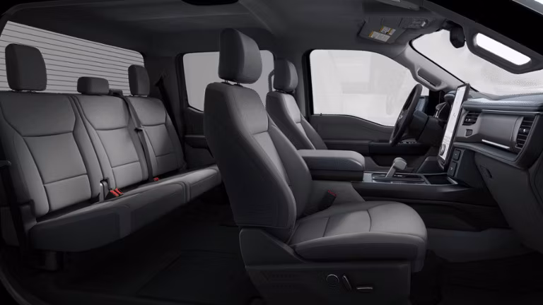 2025 Ford 2024 F-150 Lightning® FLASH™ SuperCrew® 4x4 - Image 6