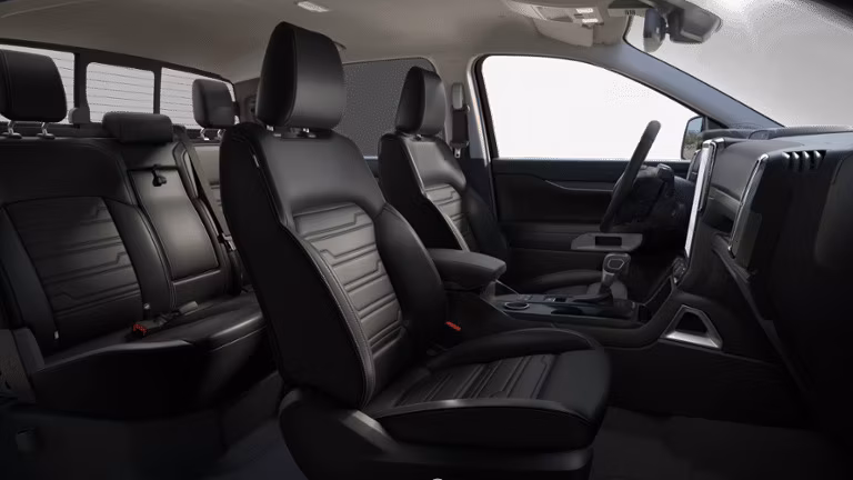 2025 Ford 2024 Ranger® LARIAT 2.3L EcoBoost® I-4 SuperCrew 4x4 - Image 6