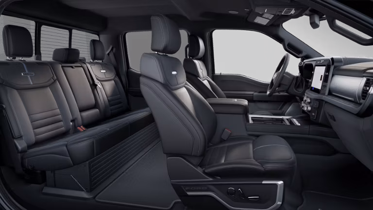 2026 Ford 2025 Super Duty® F-250® Platinum® 7.3L 2V DEVCT NA PFI V8 Gas Super Cab 4x2/4x4 - Image 6