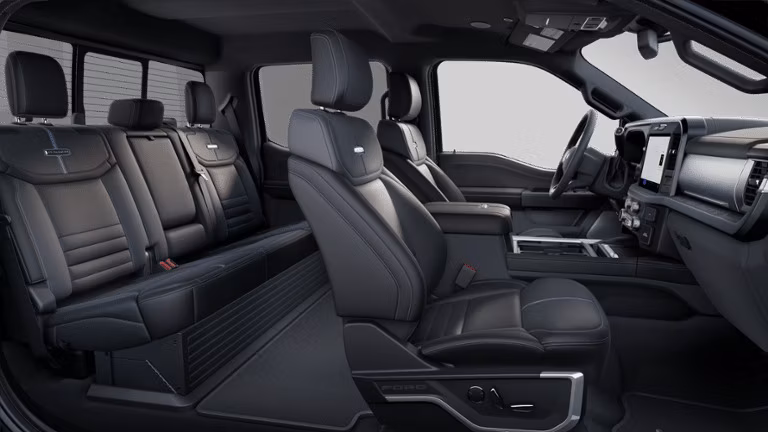 2026 Ford 2025 Super Duty® F-350® Platinum® 6.7L Power Stroke® V8 Turbo Diesel Regular Cab 4x2/4x4 - Image 6