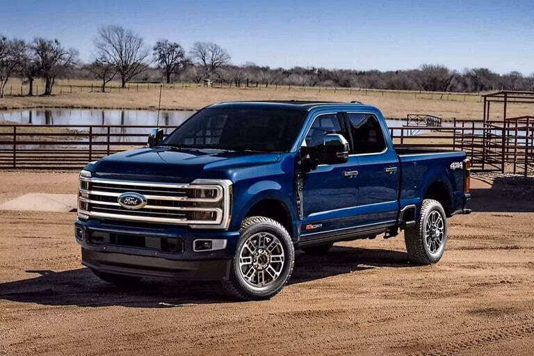 2026 Ford 2025 Super Duty® F-350® Platinum® 6.7L Power Stroke® V8 Turbo Diesel Super Cab 4x2/4x4 - Image 10