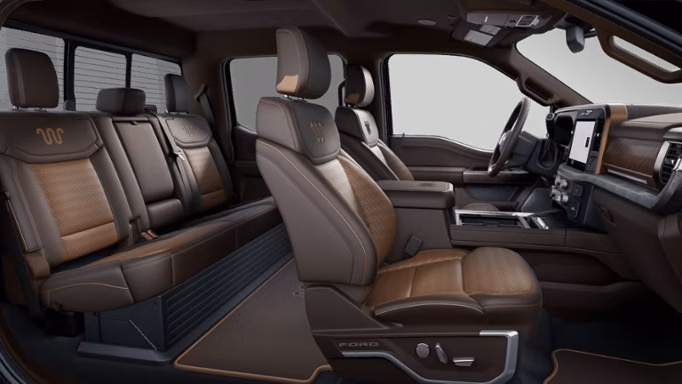 2025 Ford 2025 Super Duty® F-450® King Ranch® 6.8L V8 Gas Crew Cab 4x2/4x4 - Image 6