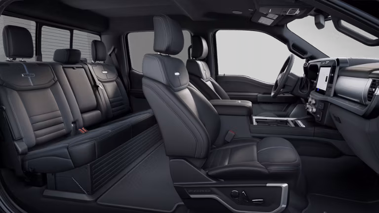 2026 Ford 2025 Super Duty® F-450® Platinum® 6.7L HO Power Stroke® V8 Turbo Diesel Regular Cab 4x2/4x4 - Image 6