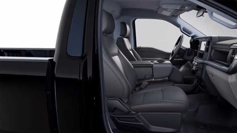 2025 Ford 2025 Super Duty® F-450® XLT 6.8L V8 Gas Crew Cab 4x2/4x4 - Image 6