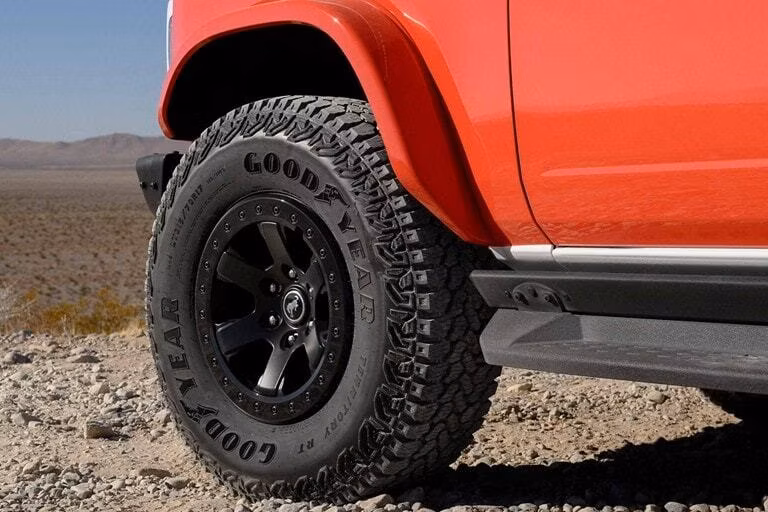 2025 Ford 2025 Bronco® Stroppe® Edition 2.3L EcoBoost® (2-Door) - Image 9