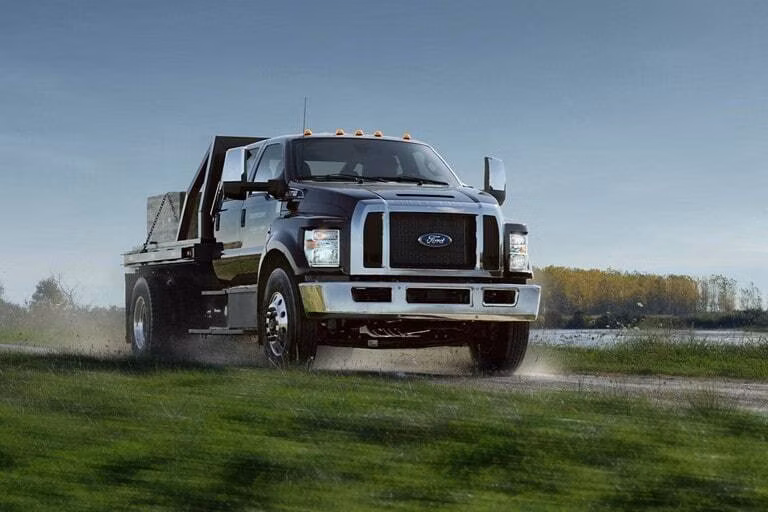 2025 Ford 2025 F-750 SD Gas Straight Frame - Image 7