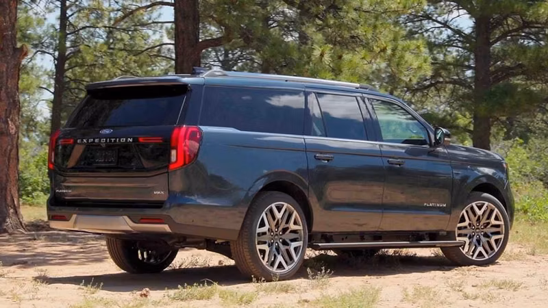 2026 Ford Expedition® Platinum® - Image 17
