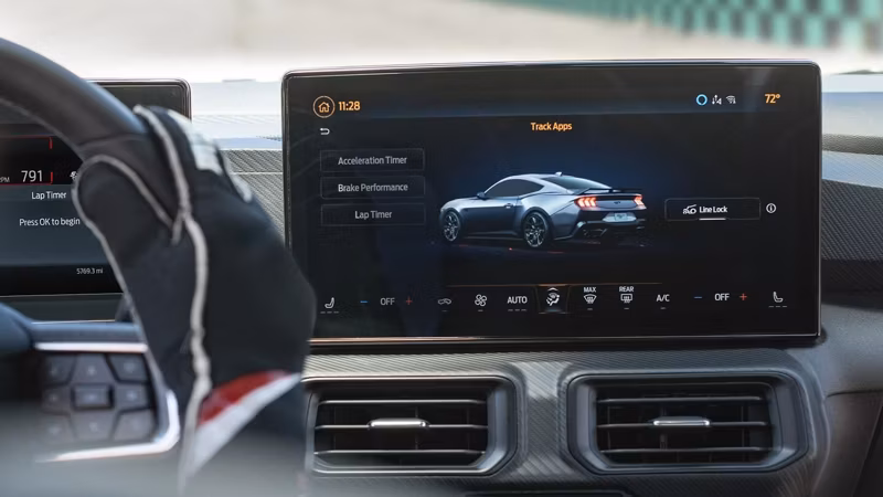 2025 Ford 2025 Mustang® GT Premium Fastback - Image 23