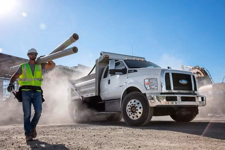 2026 Ford 2026 F-650 Diesel Straight Frame - Image 4