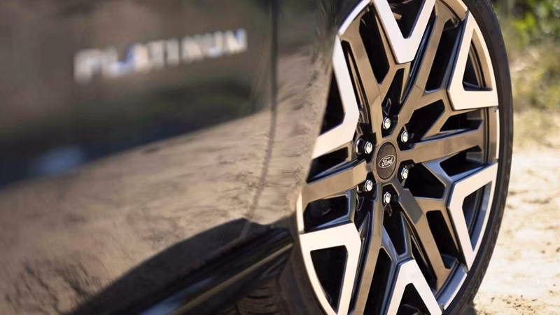 2026 Ford Expedition® MAX Active - Image 16
