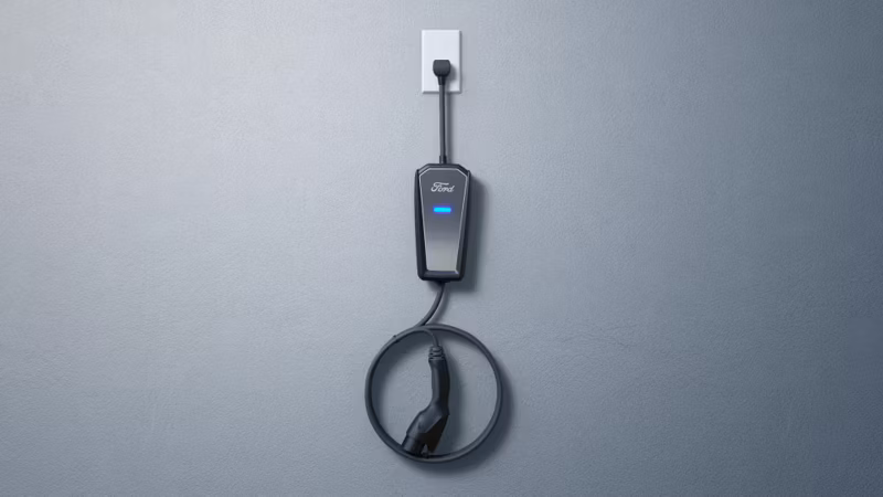2025 Ford F-150® Lightning® Pro - Image 7
