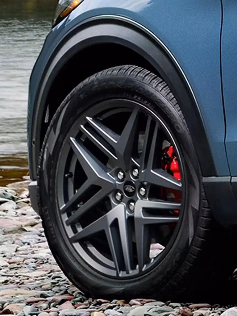 2026 Ford Explorer® St-Line 2.3L Ecoboost® I-4 - Image 3